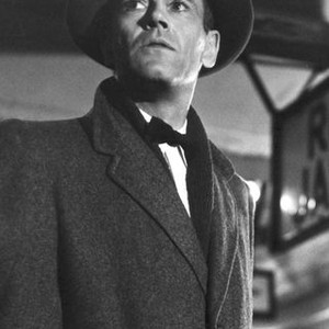 The Wrong Man (1956) photo 9
