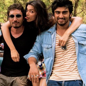 Finding Fanny photo 9
