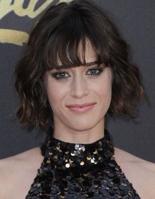 Picture of lizzy caplan