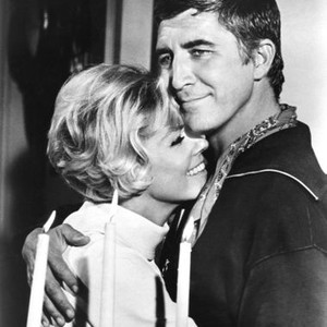 WHERE WERE YOU WHEN THE LIGHTS WENT OUT?, from left: Doris Day, Patrick O'Neal, 1968