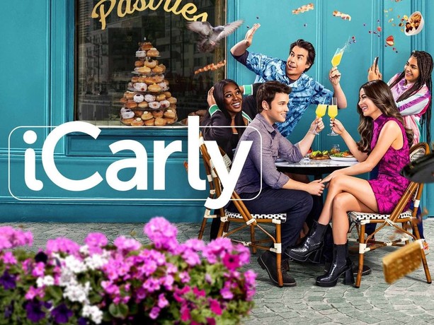 iCarly: Season 2, Vol. 1 : Movies & TV 