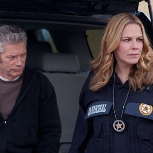 In Plain Sight, Stephen Lang (L), Mary McCormack (R), 'The Medal Of Mary', Season 5, Ep. #6, 04/20/2012, ©USA