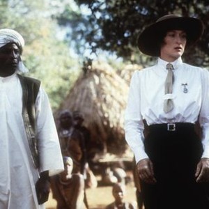 OUT OF AFRICA, Malick Bowens, Meryl Streep, 1985. (c) MCA/Universal: .