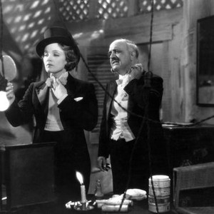 MOROCCO, Marlene Dietrich, Paul Porcasi, 1930