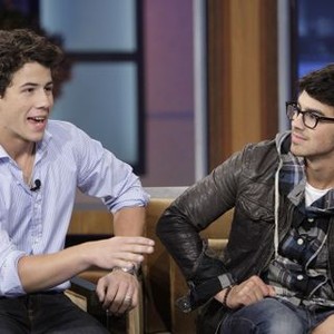 The Tonight Show With Jay Leno, Nick Jonas (L), Joe Jonas (R), 'Season', ©NBC