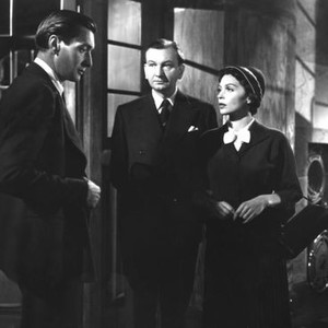 THE LONG DARK HALL, Anthony Dawson, Raymond Huntley, Lili Palmer, 1951