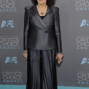 Lily Tomlin at arrivals for 21st Annual Critics'' Choice Awards - Part 2, Barker Hangar, Santa Monica, CA January 17, 2016. Photo By: Dee Cercone/Everett Collection