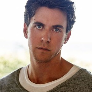Ashley Zukerman as Jake Greggson