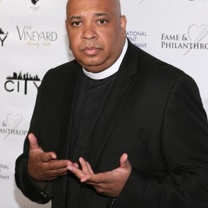 Rev Run at arrivals for Fame and Philanthropy Inaugural Gala Benefit, The Vineyard, Beverly Hills, CA March 2, 2014. Photo By: James Atoa/Everett Collection