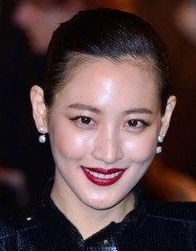 Claudia Kim