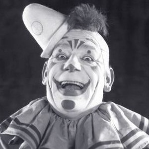 Laugh, Clown, Laugh (1928) photo 3
