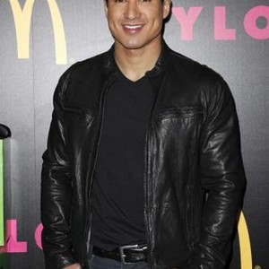 Mario Lopez at arrivals for NYLON Magazine December Issue Celebration, Smashbox Studios West Hollywood, Los Angeles, CA December 5, 2013. Photo By: Emiley Schweich/Everett Collection