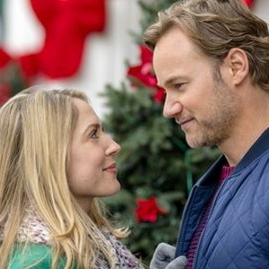 The Christmas Cure (2017) photo 12