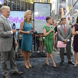 Good Morning America, from left: Sam Champion, Lara Spencer, Elizabeth Vargas, George Stephanopoulos, Paula Faris, 'Season', ©ABC