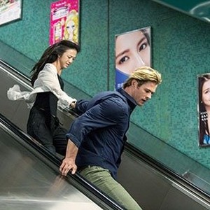 Tang Wei as Chen Lien and Chris Hemsworth as Nick Hathaway in "Blackhat." photo 2