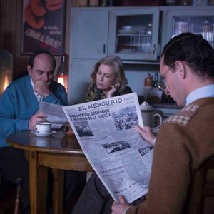 NERUDA, FROM LEFT, LUIS GNECCO AS PABLO NERUDA, MERCEDES MORAN, PABLO DERQUI, 2016. ©THE ORCHARD