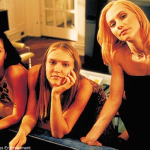 A scene from the film NEW BEST FRIEND. photo 17