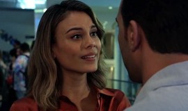 The Baker and the Beauty: Season 1 Episode 9 Clip - Daniel and Noa Find Each Other at the Airport photo 2