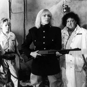 REFORM SCHOOL GIRLS, Sybil Danning (center), Pat Ast (r.), 1986, (c)New World Pictures