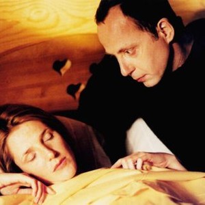 RIEN SUR ROBERT, (aka NOTHING ABOUT ROBERT), from left: Sandrine Kiberlain, Fabrice Luchini, 1999, © Rezo Films