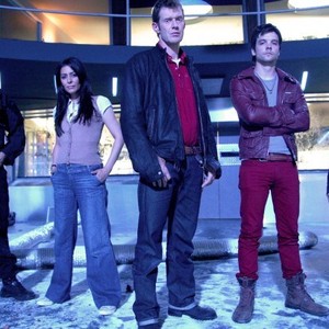 Primeval, from left: Ben Mansfield, Laila Rouass, Jason Flemyng, Andrew Lee Potts, Hannah Spearritt, 'Episode 5', Season 3, Ep. #5, 06/13/2009, ©BBCAMERICA