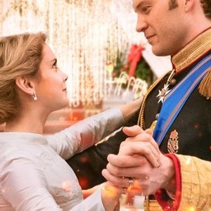 A Christmas Prince: The Royal Wedding photo 10