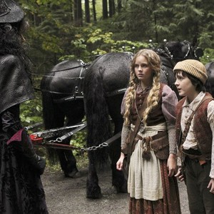 Once Upon a Time, Karley Scott Collins (L), Quinn Lord (R), 'True North', Season 1, Ep. #9, 01/15/2012, ©KSITE