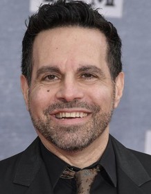 Mario Cantone