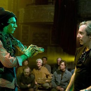 CIRQUE DU FREAK: THE VAMPIRE'S ASSISTANT, from left: Patrick Fugit, director Paul Weitz, on set, 2009. ©Universal