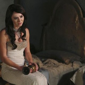 Once Upon A Time In Wonderland, Lauren McKnight (L), Michael Socha (R), 'Nothing to Fear', Season 1, Ep. #9, 03/06/2014, ©ABC