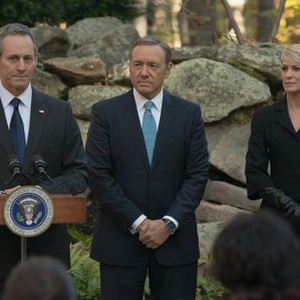 House of Cards, Michel Gill (L), Kevin Spacey (C), Robin Wright (R), 'Chapter 26', Season 2, Ep. #13, 02/14/2014, ©NETFLIX