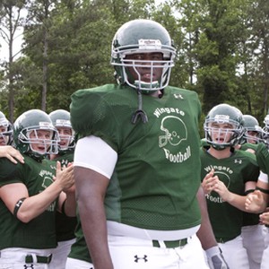 (Center) Quinton Aaron as Michael Oher in "The Blind Side." photo 11