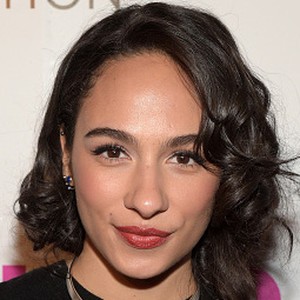Aurora Perrineau