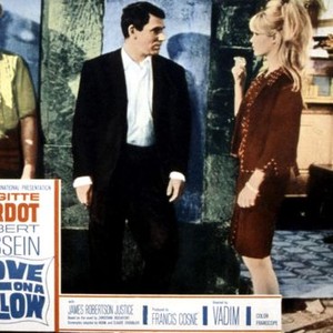 LOVE ON A PILLOW, (aka LE REPOS DU GUERRIER), Robert Hossein (center), Brigitte Bardot, 1962
