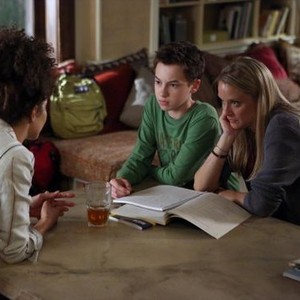 The Fosters, Hayden Byerly (L), Teri Polo (R), 06/03/2013, ©KSITE