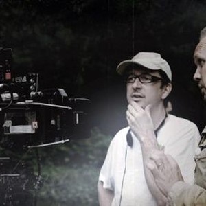 SINISTER, from left: director Scott Derrickson, cinematographer Chris Norr, on set, 2012. ph: Phil Caruso/©Summit Entertainment