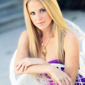 Chelan Simmons as Alicia Lowe
