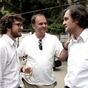 FAREWELL, (aka L'AFFAIRE FAREWELL), from left: Guillaume Canet, director Christian Carion, Emir Kusturica, on set, 2009. ©Pathe