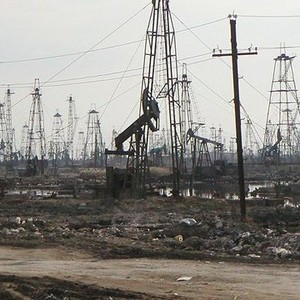 Oil Crash (2006) photo 1