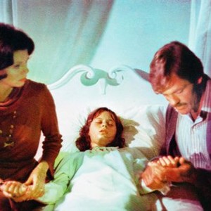 AUDREY ROSE, from left: Marsha Mason, Susan Swift, John Beck, 1977