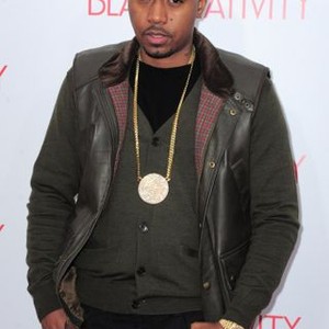 Nas at arrivals for BLACK NATIVITY Premiere, The Apollo Theater, New York, NY November 18, 2013. Photo By: Gregorio T. Binuya/Everett Collection