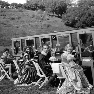 A MIDSUMMER NIGHT'S DREAM, Ross Alexander, Olivia de Havilland, Dick Powell, Jean Muir, on set, 1935