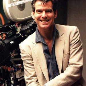 DIE ANOTHER DAY, Pierce Brosnan on set, 2002, (c) MGM