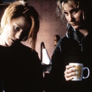 CAREER GIRLS, Lynda Steadman, Katrin Cartlidge, 1997. (c) October Films.