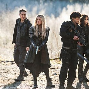 The 100, from left: Alessandro Juliani, Eliza Taylor, Bob Morley, Marie Avgeropoulos, 'Demons', Season 3, Ep. #12, 04/21/2016, ©KSITE