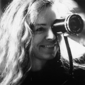WHEN NIGHT IS FALLING, director Patricia Rozema, on-set, 1995, ©October Films