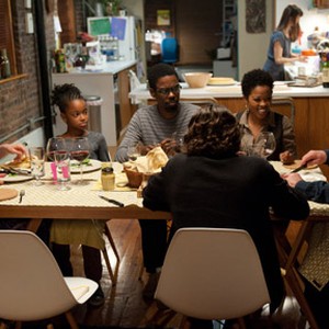 (L-R) Julie Delpy as Marion, Talen Riley as Willow, Chris Rock as Mingus, Malinda Williams as Elizabeth, Albert Delpy as Jeannot and Alex Nahon as Manu in "2 Days in New York." photo 17
