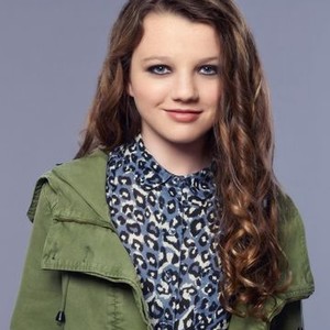 Stefania Owen as Dorrit Bradshaw