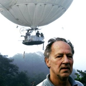 THE WHITE DIAMOND, director Werner Herzog on location in the Guyanese rainforest in front of the helium-filled Jungle Airship, 2004. ©Werner Herzog Filmproduktion