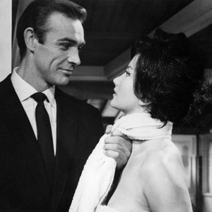 DR. NO, from left: Sean Connery, Zena Marshall, 1962 drno1962-fsct01(drno1962-fsct01)